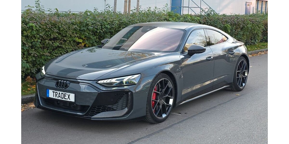 Audi RS e-tron GT 11.500 km 121.890 &euro; Rosenheim 83022